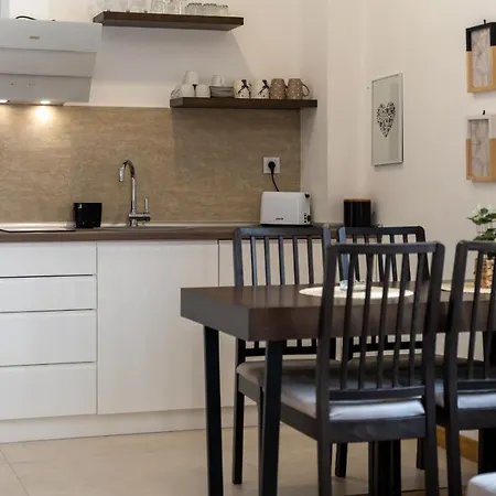 Idila Lux * زلاتيبور